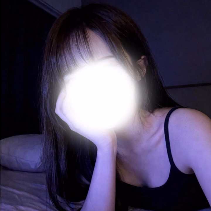 こんばんは、エレナです🌷

今日はご予約完売ありがとうございました🥹💕会いに来てくれたお兄さん達のおかげで、とっても楽しい時間を過ごせました✨

アニメのお話や推し活のお話もたくさんできて嬉しかったです🎀好きな作品や推しのお話をしていると、ついつい夢中になっちゃいますね🤭

優しくしてくださった皆さん、本当にありがとうございました💓まだまだ緊張しちゃうこともありますが、もっと仲良くなれたら嬉しいです🥰

次回は明日15時〜19時で出勤します🌸お時間合うお兄さんがいたら会いに来てくれると嬉しいな✨

おやすみなさい🐰💕