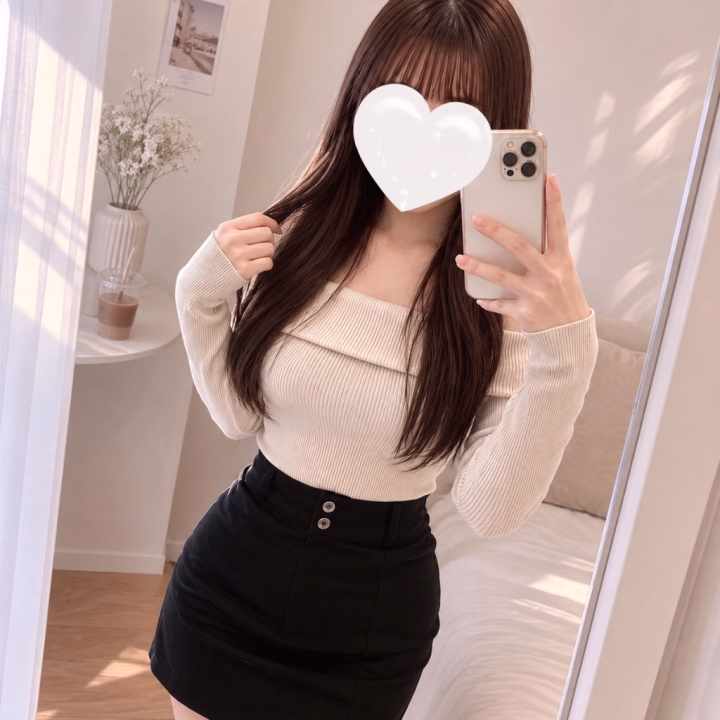 こんばんは☺️

いちかです🌸

明日は14時〜21時まで出勤します✨

いつも会いに来てくださるお兄さんも、まだお会いしたことのないお兄さんもありがとうございます🤍

一緒にいるとほっとできるような、そんな時間を過ごしてもらえたら嬉しいなと思っています🫧

おっとりしているってよく言われるので、せかせかした毎日を少し忘れてのんびりしに来てくださいね🥰

明日も素敵な出会いがありますように🌷お誘いお待ちしています🤏