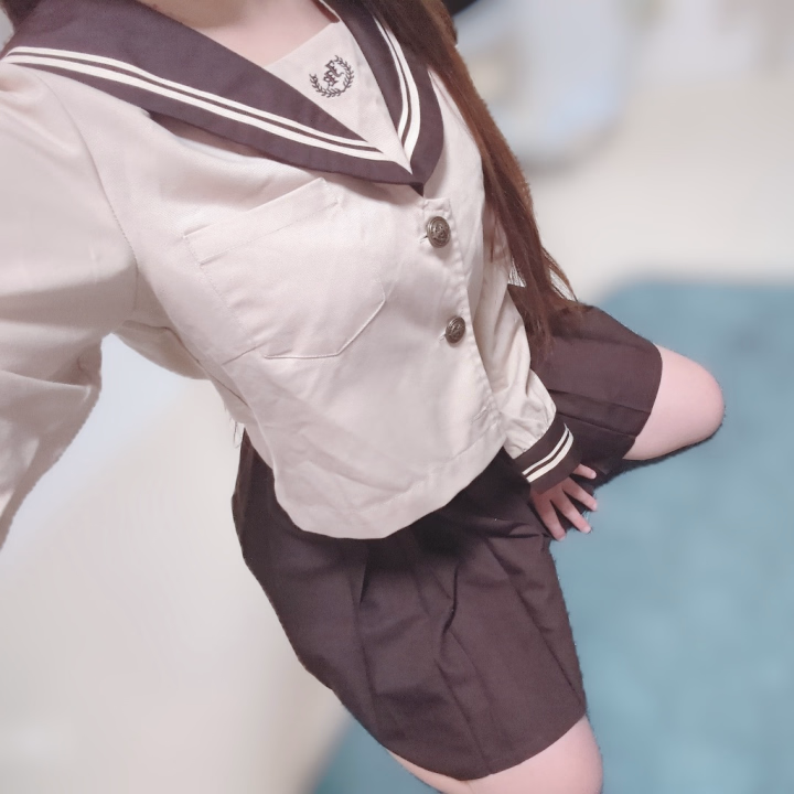 いまね
むらむら絶賛フィーバー中のありすだよん♡

いつもよりむらむら溢れて
素直なえちえちありすとどんなｺﾄしたいか
カラダに直接教えてほしいな🥺💕

今夜は
3時まで予約受付してるから
これから会えるよ〜ってお兄さん居たら
ぜひ会いに来てね💕
