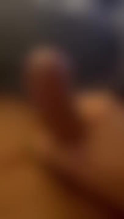 オナニー中に何度も寸止め♡♡
にゅるにゅるな我慢汁が止まらない///