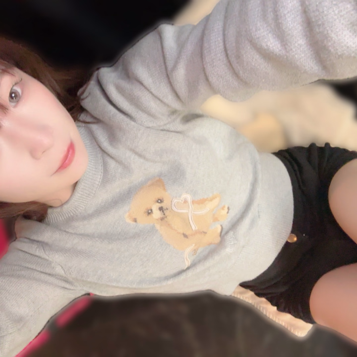 こんにちわこんばんわ🌙☀️

今日も朝からご予約いっぱい(*´∇`*)
楽しんでくれてたらいいな🤭💞
まどかも楽しませてもらってます❣️感謝だよぉ💗

趣味とか最近お話聞くんだけど‼️
すごいおにぃさん色んな多趣味お話聞くだけで楽しい😊
まどかが体験できないことだったりするから知識とかいっぱい増えて頭良くなっちゃってます🍀*゜

いちゃいちゃ以外にも楽しい時間一緒に過ごしてくれてありがとう🫶🫶