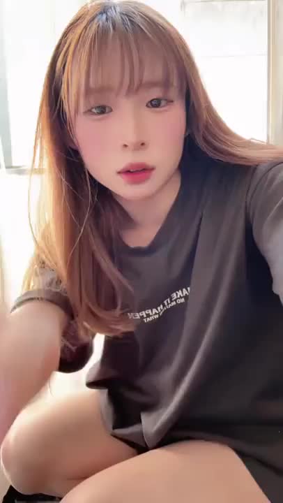 おはようねぇ☀️
3連休さいごだねぇ☺️

おにぃちゃんがお休みの時に✨
まどかはおにぃちゃんの癒しになりたい🤤
まどかは大阪の子だから；；
万博とかあんまり関心がなくて行かなかったんだけど、やっぱりみんな行ってるんだね💦

一緒にお話したかったなぁ🥲‎
まどかもそういう所は勉強だね५✍

今日まで楽しんでね💕︎