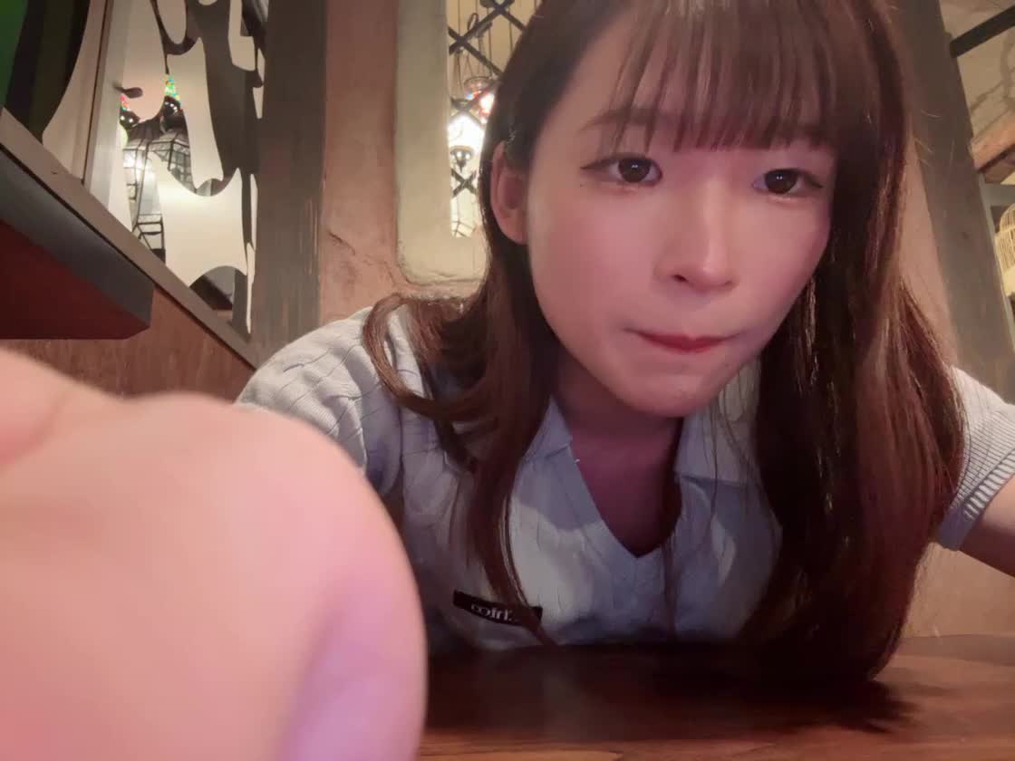 この前の日記の動画あったから📖☡✍😵‍💫💗

何してるか分かんないけど笑
可愛子ぶってる😡笑

話は変わるけど、、、
最近女の子（？）リアルな友達と遊ぶ機会があったのだけれど、すごい肌がもちもちで羨ましかった…💕
まどかは、ホルモン打ってないのだけれど、打つとやっぱり肌質変わるのかな…🤔💭

モチモチすべすべになりたい🥺
可愛い所触って欲しい😵‍💫💗

今はおしりくらいしか自慢でいるところがなくて悔しい🥹🍑
