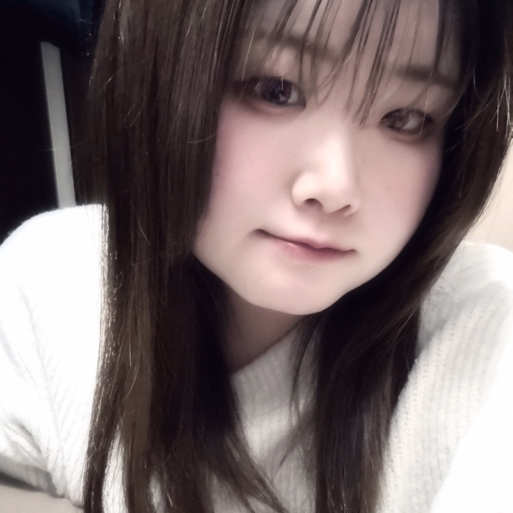 出勤しました！
今日は21:00(最終受付20:00)までです！
ご予約お待ちしております( ◜︎︎𖥦◝ )