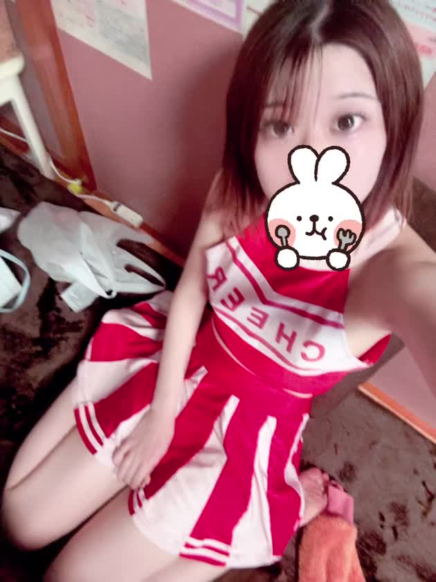 こんにちは♡
 
朝からご予約たくさんありがとうございます🥹
お兄様に会えてとってもハッピー💗
 
沢山えっちな姿見せて欲しいな…///
 
私には優しくしてね…♡