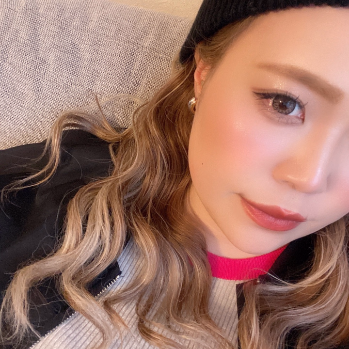 今日は歩きすぎて疲れた〜
化粧もよれよれ〜🫠