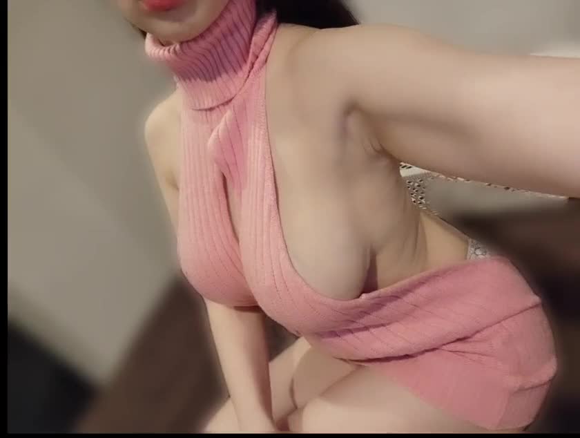横乳をただただ眺めようの会👀