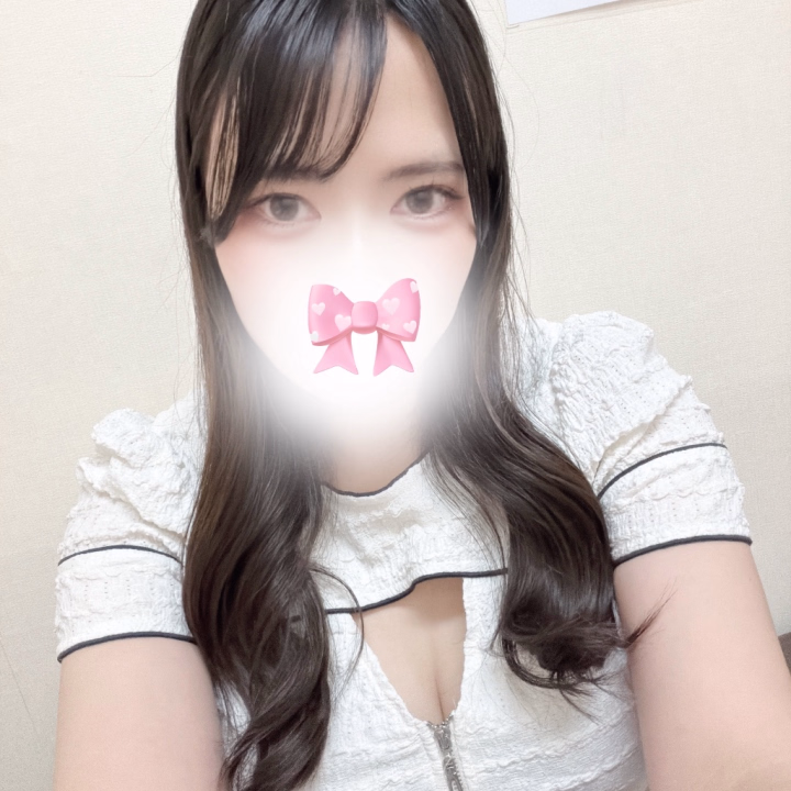 おはようございます🙂‍↕️✨

今日も7:00から18:00まで！
出勤ました🪄

朝は雨止んでる〜🥹

午後から雨降るみたいだから
今日も無理せず過ごそうね✌🏻🤍

タイミング合うお兄さま
お誘いお待ちしてます😼✨