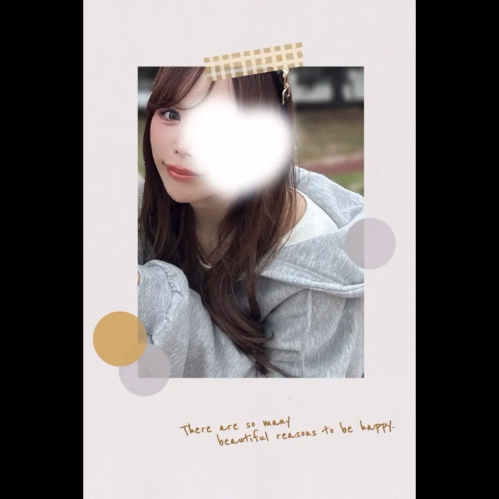 こんにちはみわです🍒

暗くなった髪の写真📸
顔出しも初かも！？

パネルとは印象全然違うと思います！！😂😂
