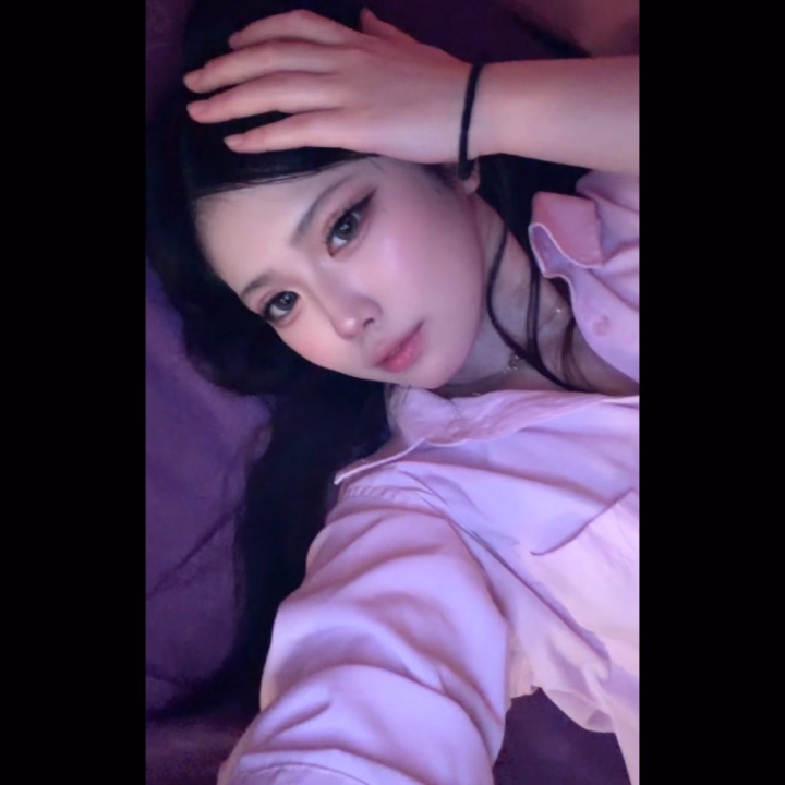 昨日最後に来てくれたお兄様が今日は一番乗りで朝から本指で戻ってくれた🥹♡
こんなに早く会いに戻ってきてくれたのはお兄様が初めて😽♡

その後も指名で来てくれたお兄様は、たーくさんチューしてくれて、時間も長く取ってくれたから、2度3度……🤭🤭

今日は色んなことしたい気分🤤✨️