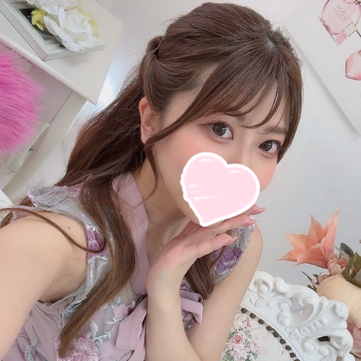 スタジオ撮影いってきたよ〜📸💖
近々お店のパネル変わると思います✌️


みいな