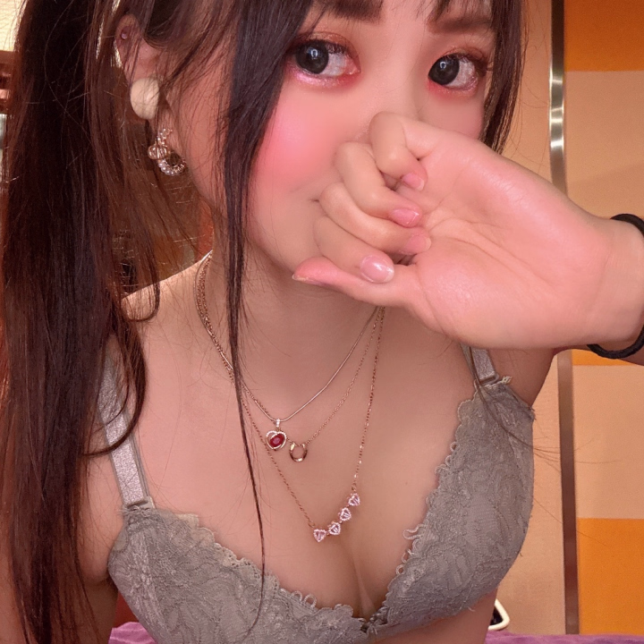 みんなGWはいつからかなあ？

わたしはGW返上でお仕事です🥰❤️

おやすみわけてーっ💞