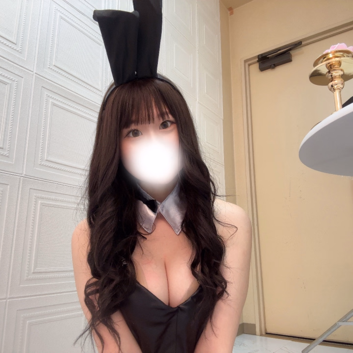 えりです🐶💫


今日も1日お疲れ様でした✨✨


明日デビューします😼👍


会いに来てよかったって
思ってもらえるように



上から下までねっとり濃厚なめなめに
きつきつなしたのおくち
距離なしN◯で気持ち良くなってね😽🍼



素敵なおにいさんと
素敵な時間過ごすのたのしみ😽💋