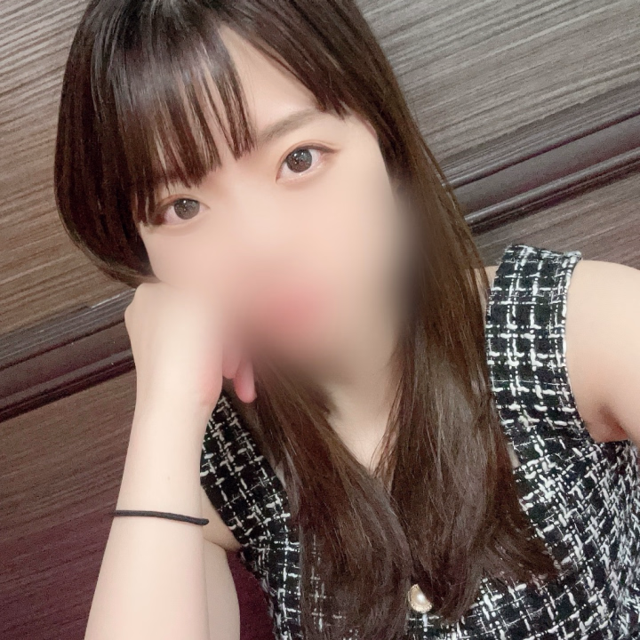 出勤してます(｡･ω･｡)



今日もよろしくね😊💕






仲良しさん聞いて欲しい話ある！



待ってるね！




うるは