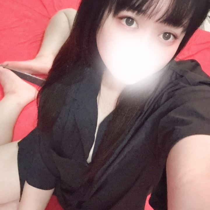 夜はお兄さんのシャツ
来ちゃった😋
ってお兄さんを待ってます☺️