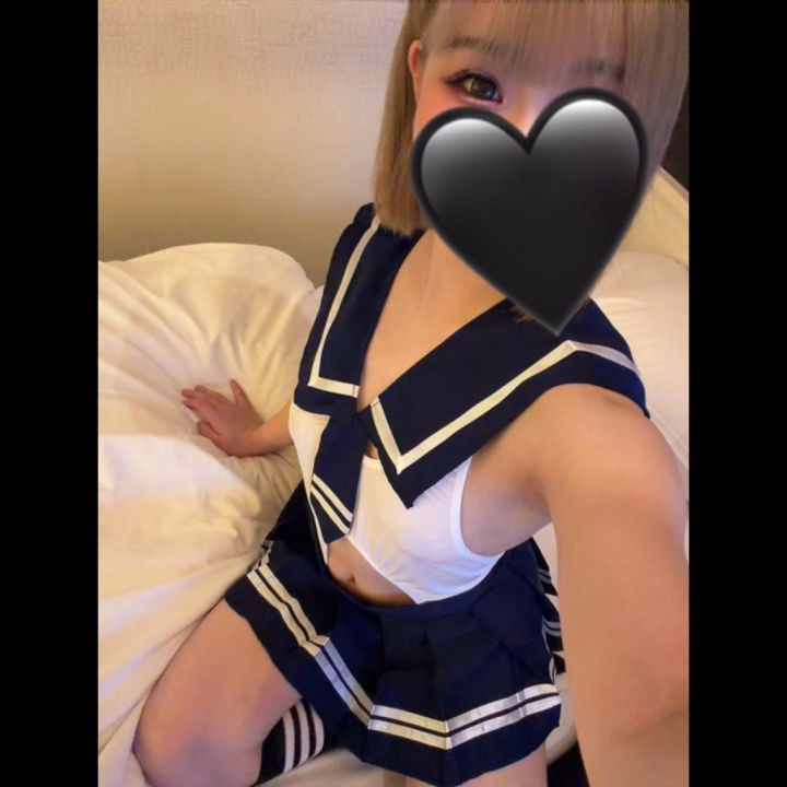 こんにちは、いずみです🐰

今日は17時からラストまでと長め出勤です💗

今日はバレンタイン💌
今日は手作りチョコ持って来れなかったけど、いずみが甘々サービスするので癒されに会いに来てください🫶💜💜

色んなお兄さんからのお誘いお待ちしてます💗
