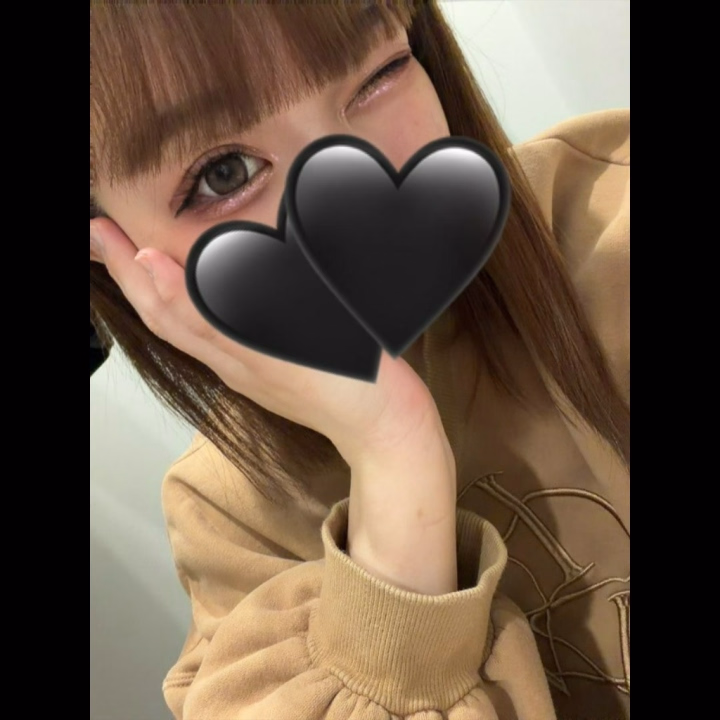 こんばんは、いずみです🐰

今日も19時〜25時半まで出勤してます！！

色んなお兄さんからのラブコール待ってます💗