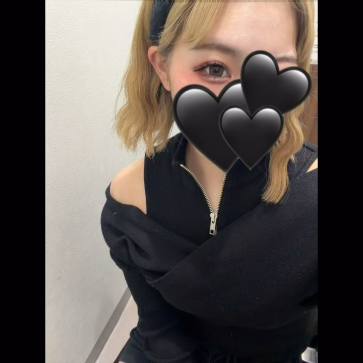こんばんは、いずみです🐰

昨日会いに来てくれた本指名さん、3人の新規さんありがとうございました🥰

今日も19時からラストまで出勤してます💗

最近フ♡ラが上手、お尻がエロいって褒めてもらえることが増えたので溜まってるお兄さんはいずみが沢山気持ちよくなれるよう頑張るで会いに来てね🫶

お待ちしてます💜