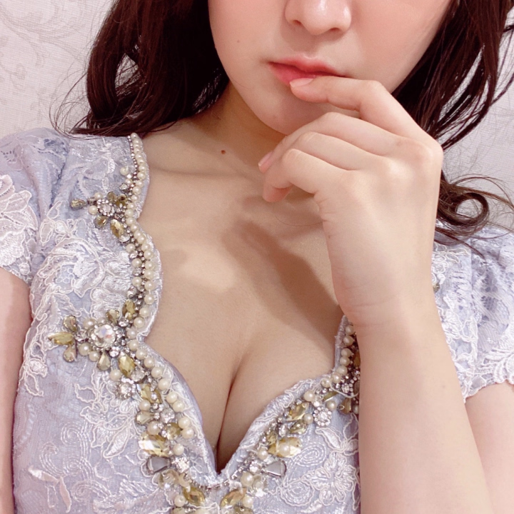 りりかに会いに来ようと思ってくださったお兄様方本当にごめんなさい🙇‍♀️
女の子の日になってしまったので、2月は出勤できないかもしれません…🙏💦

3月は16日から出勤予定です❗️
3月にお会いできることを楽しみにしております💖

※2月28日出勤できそうだったら投稿でお知らせします✨