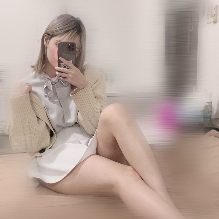 おはよう☁️❤︎

今日21~24時の
3時間のみ出勤します💫⭐︎

今日終わったら次回出勤が
ちょうど1週間空いちゃうので

お仕事終わりにでも
タイミング合うお兄さん
お誘いご予約お待ちしております🤭🙏

えみり