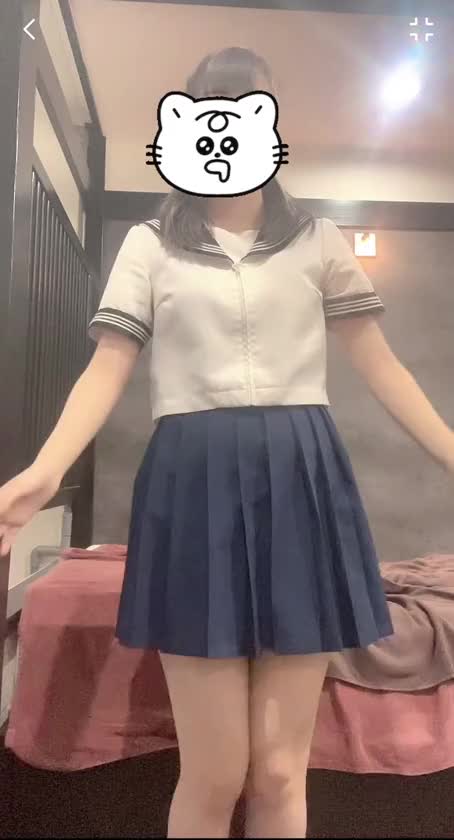 初めて動画上げてみる🎞⟡.·

過去動画なんだけどこれうまい具合に撮れたからお兄さん達にも見てほしいなって思って…❕💗

フォロワーさん限定も初めて🌟⋆꙳これから限定でもなにか上げれたらいいなって思ってるのでチェック忘れずにね✍️♡

えみり