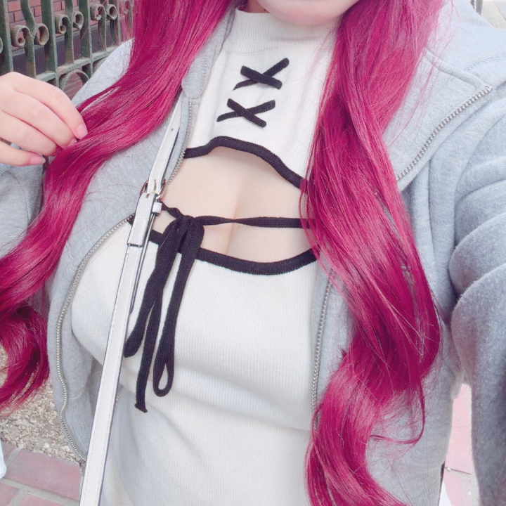 現在待機中です

こないだ遊びに行った時に撮ったお気に入りのお洋服で撮った写真〜❤️