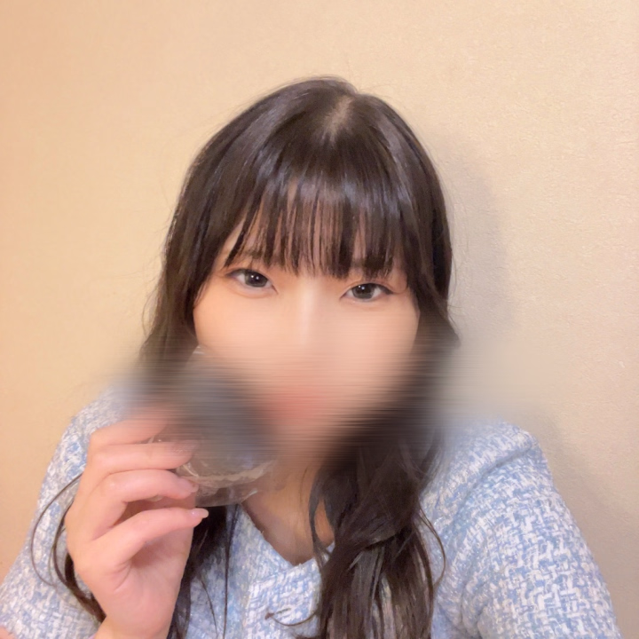 出勤しました✨✨

朝からバタバタでやっとご飯🍙

タコ飯買ったけど、タコ全然なかった😿

今日は18時までです✨

お誘いお待ちしてます❣️