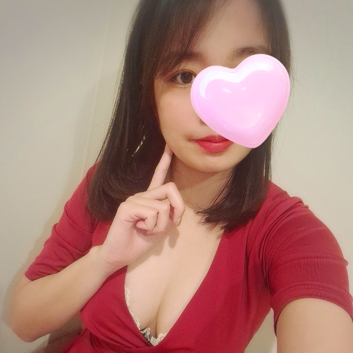 夜って、
急に寂しくなったりしませんか…？♡

そんな時は、
ぎゅーって癒し合いましょう🛁

今夜まだ空きありますので、
タイミング合う方ぜひ…♡

池袋で待ってます🌙

みらの