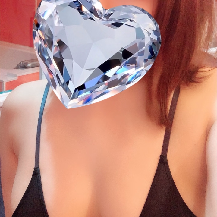 今日も出勤でーす♪
ラストまでいます❤️

会いに来てね❣️