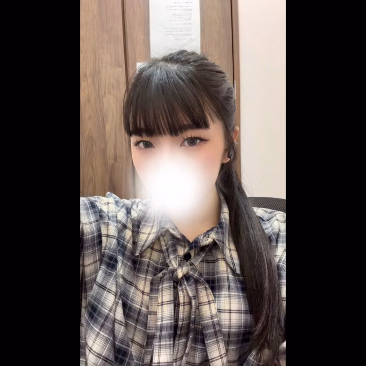 いろはです☁️

出勤遅くなってすみません💦
予定がおして
1時間ずらしていただきました🥺

今日は10時半から24時までいてるのでお時間合うお兄さんいろはちゃんにあいにきて❤︎
今日はあったかいからポニーテール🐴🎀