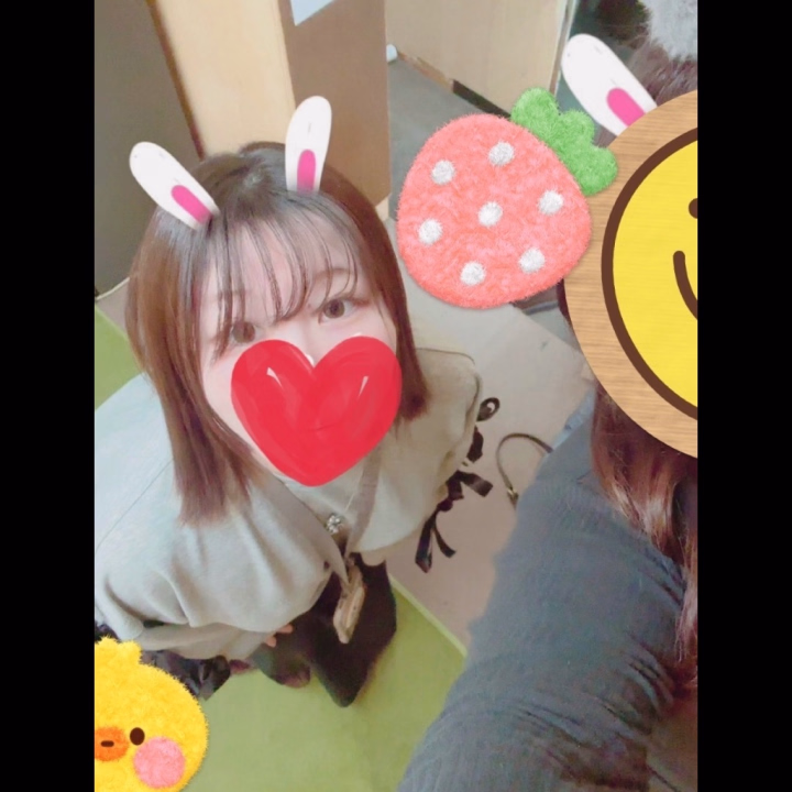 おはようございます☀️
ゆずです🍊

本日は9時～24時受終です！

月曜日お休みのお兄様、月曜日頑張った自分へのご褒美で発散しようかなってお兄様、たくさんお待ちしております(*^^*)

もちろん本指名様もめちゃくちゃ嬉しいのでお誘いいただけると飛び跳ねちゃう♡

今日は日陰が涼しくて気持ちよかったです😊
是非涼しい時間にでもイチャイチャしに来てくださいね💕︎

読んでくれてありがとうございました♡