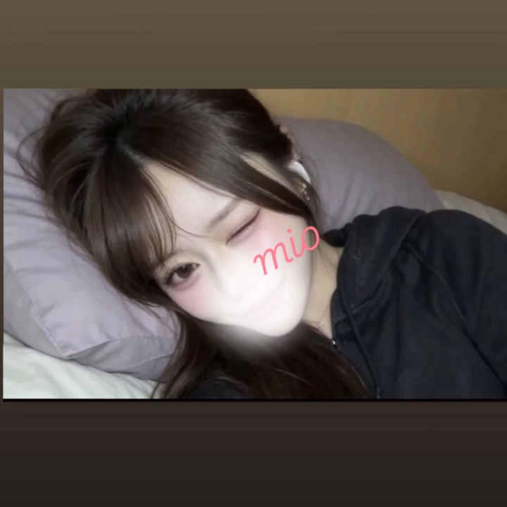 おはよう〜✨

バタバタでなかなか日記更新できなくてごめんなさい💦


毎日たくさんのお誘い嬉しいです🫶



今月は明日までいるのでまだまだお誘いお待ちしてます💕

週末なので予約はお早めに✨



みお🌷