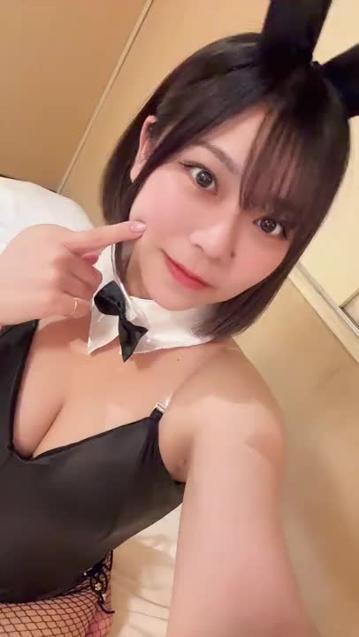 マツパしたての時だから
おめめが更にパッチリで
めちゃめちゃかわいいでしょ🥰



マツパしてるといつもより
​​​​​​​お姉さんっぽいかも🦆