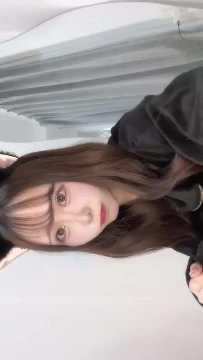 スタートからお誘いありがおうございました🙇💕💕


たまにはこういう自撮りの動画も上げて見ようかな❓💕💕㊙️


今日は土曜日だし天気もいいね💕💕

現役アイドルとたーーくさん楽しくえっちな時間過ごそ❓㊙️💕💕