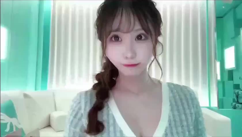 ヒメカはキスもだいすきなの///㊙️💕💕

特にアレしながらちゅーすると
更に繋がってる感あって大好き㊙️❤️❤️


お兄さんもすき？？？

エッチな現役アイドルと忘れられない夜過ごそ㊙️❤️