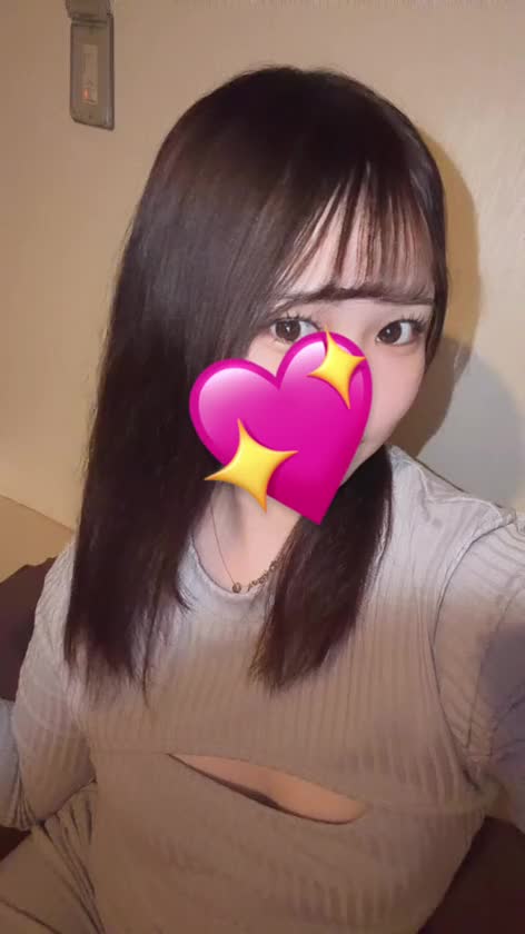 絶賛出勤中だよっ！✨

会いにきてくれたら嬉しいなあ🥹

今週は比較的きやすいと思うのでまってるね😻