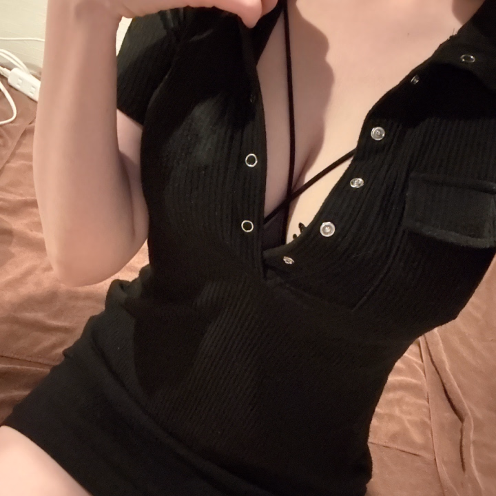 ギュッと寄せてみたけど

すでに寄せられてる部分多すぎて

変わらない🤣

巨乳好きの鳥取にいるお兄様ー❓

今日が最後のこのお♡ぱいですよー❣️