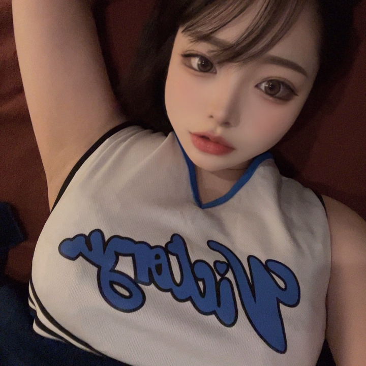 お疲れ様です🎀
🤍るあ🤍だよぉ𓈒𓂂𓂃◌𓈒𓐍


本日初日🈵枠完売ありがとうございます💗


急遽だったので不安だったけど
たくさん会いに来てくれて嬉しかったよ🤤💖


明日は6:00~います🫶
スタートからお待ちしております🎀


あと3時間後には起きないといけないのでおやすみなさい💕




🤍るあ🤍