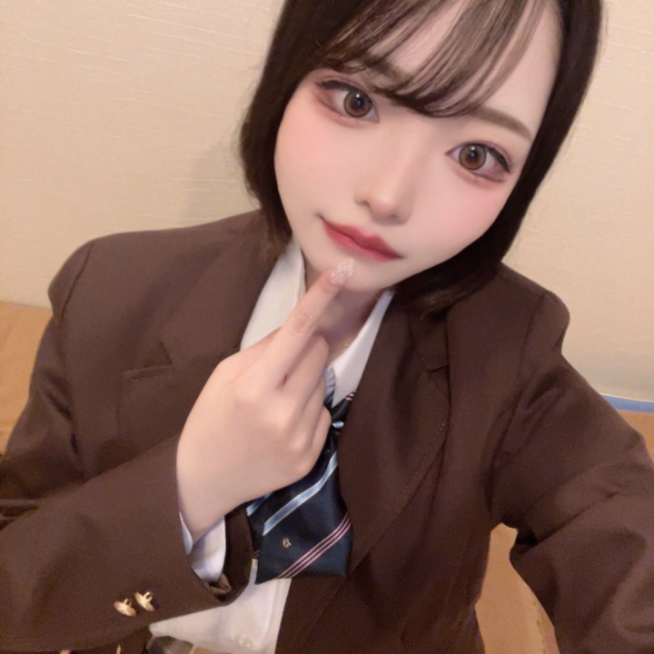 こんばんは🎀
🤍るあ🤍だよぉ𓈒𓂂𓂃◌𓈒𓐍


撮影もあったけど🈵枠まであと少し‼️


次回23:20~ご案内可能です💗
こちらがラスト枠になります😢


本日最後。誰か奪って欲しいな⸝⸝⸝♡︎





🤍るあ🤍