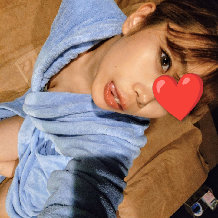今日は本指様、初めまして様のおかげで朝には完売してました(´；ω；｀)♡

本当にありがとうございます(´；ω；｀)！！！

私の大好きなシュークリームも盛りだくさんでシュークリーム天国過ぎました(๑♡∀♡๑)

可愛がってくれたり、スタイル褒めてくれるみんなだーーいすき🥹❤

ふつつか者ですが、これからもどうぞよろしくお願いしますね💕︎

考え事も吹っ飛ぶくらいに元気もらえました😭❤
本当に本日はありがとうございました🫶🏻💕