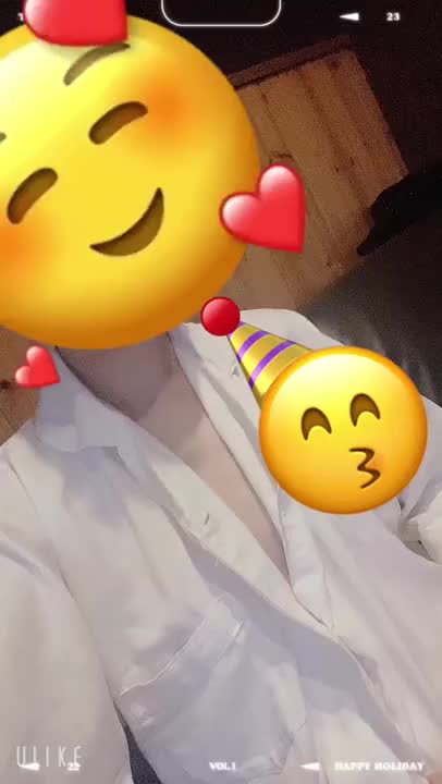 💋りな、出勤したよ〜！💕

今日もエッチな気分で、お兄様との時間を楽しみにしてるんだからね😘

りなと一緒に気持ちいいことしよ？💖 りな、お兄様に気持ちよくなってもらうの得意だから、いっぱい気持ちよくしてあげるね💓

りなとエッチなことしたいお兄様、お店に来てくれたら嬉しいなぁ😍 会えるの楽しみにしてるね💕

💎✨お兄様との時間を想像しながら、りなはもうドキドキしちゃってるよ...💓 早く会いたいなぁ😘

💕お店で待ってるね！💕