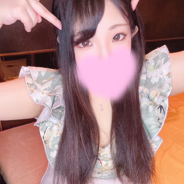 ここ数日日記あげてませんでした…笑
今日からまたちゃんと日記あげていきます笑
最近遅刻＆体調不良ばかりでした…笑 
もう元気になったけど今は花粉症で鼻と目がやられてます😅
早く完璧になりたい笑
花粉症は慣れてるので体調不良とかの領域ではないので全然元気です
私と遊んでください🍀