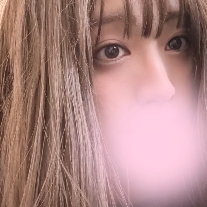 今日出勤してます！12時までいます！！

今日は熱中症になりそうなくらい暑かったから、暑さで疲れた身体を癒してあげたいなぁ❤️