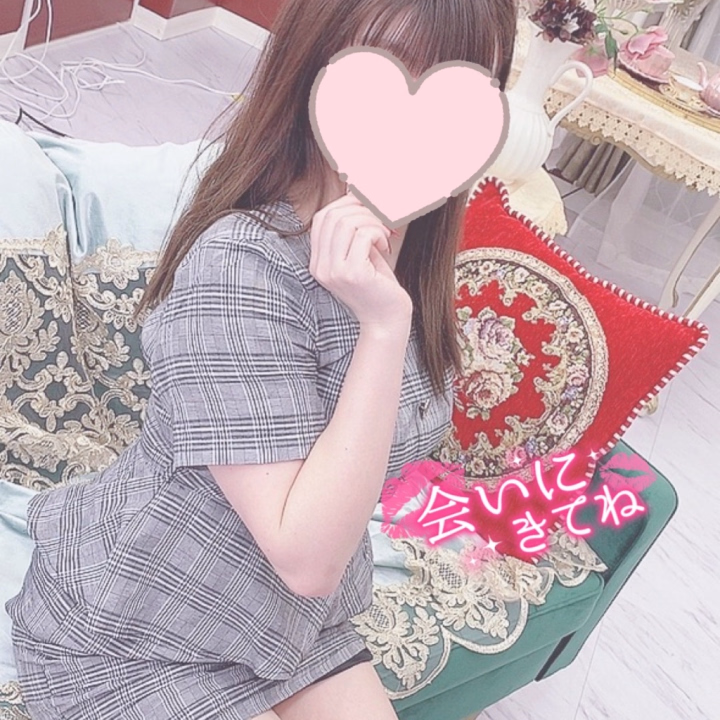 おはようー✨


今日も7時からいるよ🫶


いつもより短い時間だけどぜひお時間合うお兄さん遊んでね💖


アソコも気持ちよくなる準備満タンだ〜🥹


お兄さんに優しく触れられたらもう大変なことに😳


とろとろで溢れちゃう🩵


お兄さんの元気なアソコもペロペロさせてね☺️