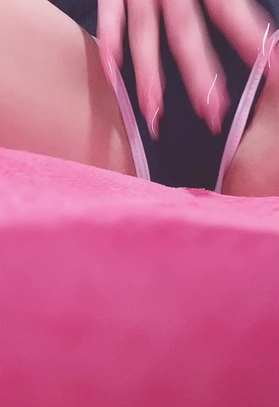 お兄さんはどんな時にムラムラする？🩵


ティアラは出勤してないとすぐにムラムラしちゃう🥹


プライベートで無いからいっぱいお兄さんと発散したい💖


大人な動画見ながらじゃなくて一緒にしよ😳


あ、もうアソコが濡れ濡れになってきてる🥺


今すぐに硬いの欲しいな〜🍌