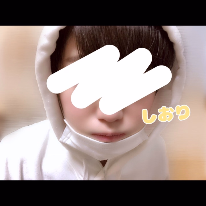 おはようございます☁

今日寒くないですか？😖🍃

寝起き、寒すぎて
ビックリしました:( ˙꒳​˙ ):

お店向かってます！
今日は9:30～15:00まで🐱