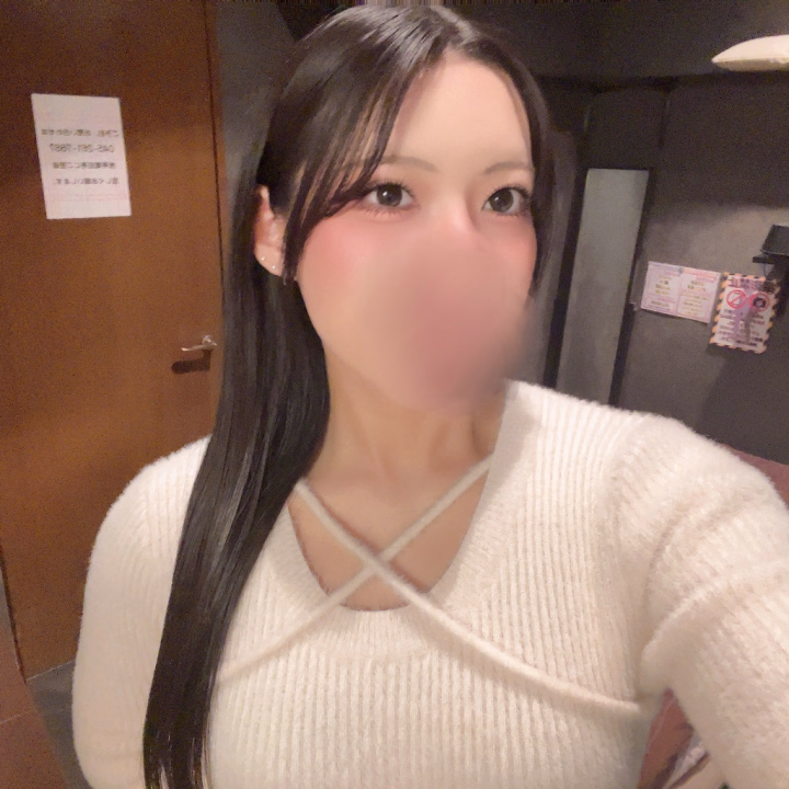 ゆなです🍀

ヒメチャンネル始めました‼️

お店にはずっと在籍してましたがなんと遂にヒメチャンネルデビューしました💦

マイペースな更新になってしまうと思いますがたくさん交流できたら嬉しいです✨

すでに遊びに来てくださったことのある仲良しのお兄さんも、初めてゆなのこと知ってくださるお兄さんもみーーんな仲良くしてくださったら嬉しいです🎶

フォローやいいねお待ちしてます💓