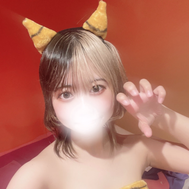 がおー🥺🥺
制服とかもかわいいけど、たまにはこういうコスプレもどうですか??♡