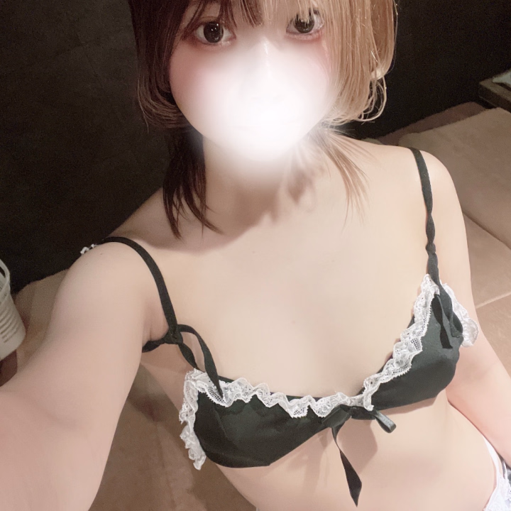 スタイルがわかる衣装ってえ♡ちだし、かわいいっておもっちゃう🥺
最近夏バテか分かんないけど痩せたので会った時スタイル見てみてねっ