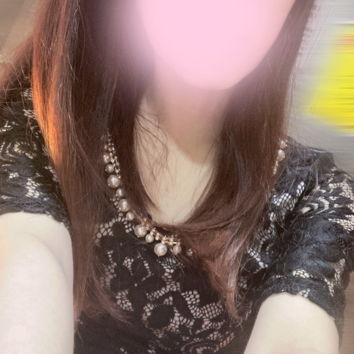 こんばんは
みなさまお疲れ様です🙌

明日、明後日の2日間でまたお世話になります！
先週は親知らずを抜いてたくさん寝てました😪
GWも出られたらいいんだけど、まだ予定決まってないや
決まり次第でお知らせします🌸

明日からよろしくお願いします🥺
素敵なお兄さんたちに出会えますように🙏